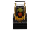 CAT Caterpillar 272D3 Skid Steer Loader with Operator Yellow "High Line" Series 1/32 Diecast Model by Diecast Masters